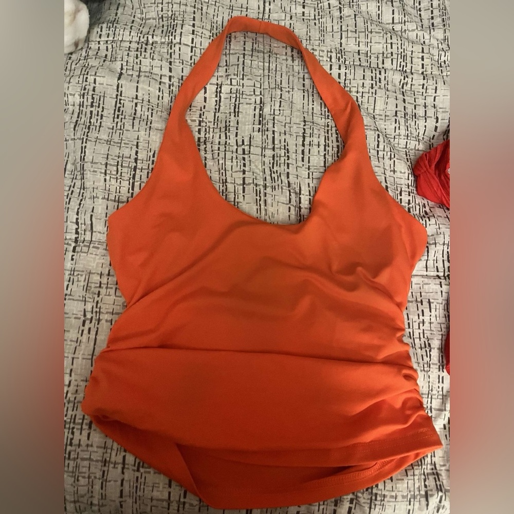 orange top